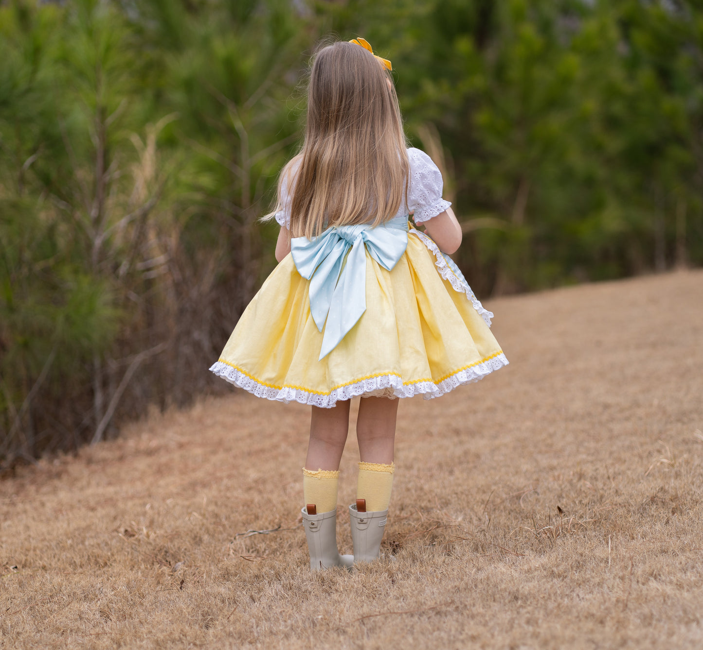 Apron with Flower Embroidery *PRE-ORDER